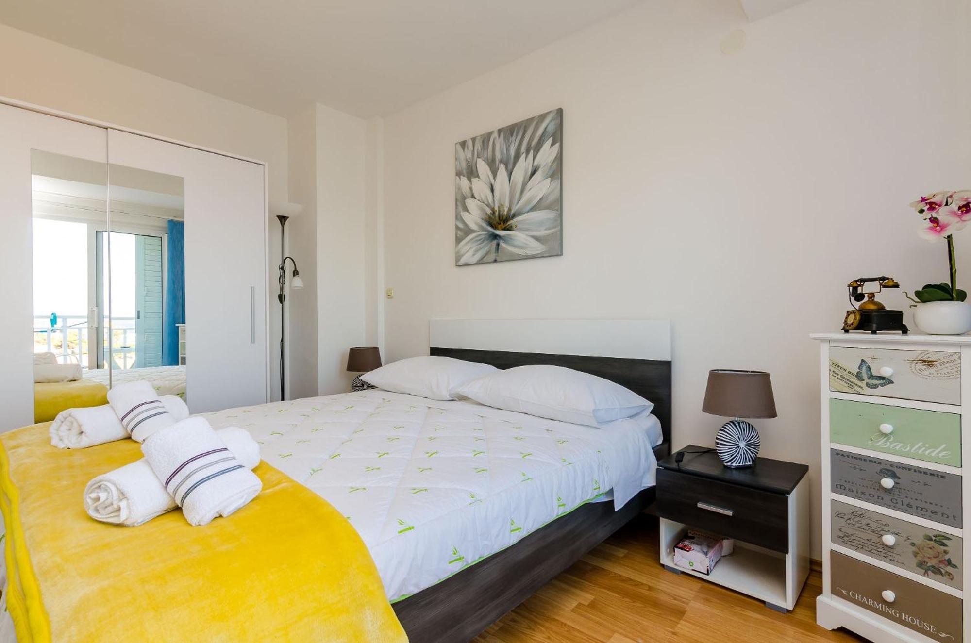 Apartments Lorena Mljet Pomena Exterior photo