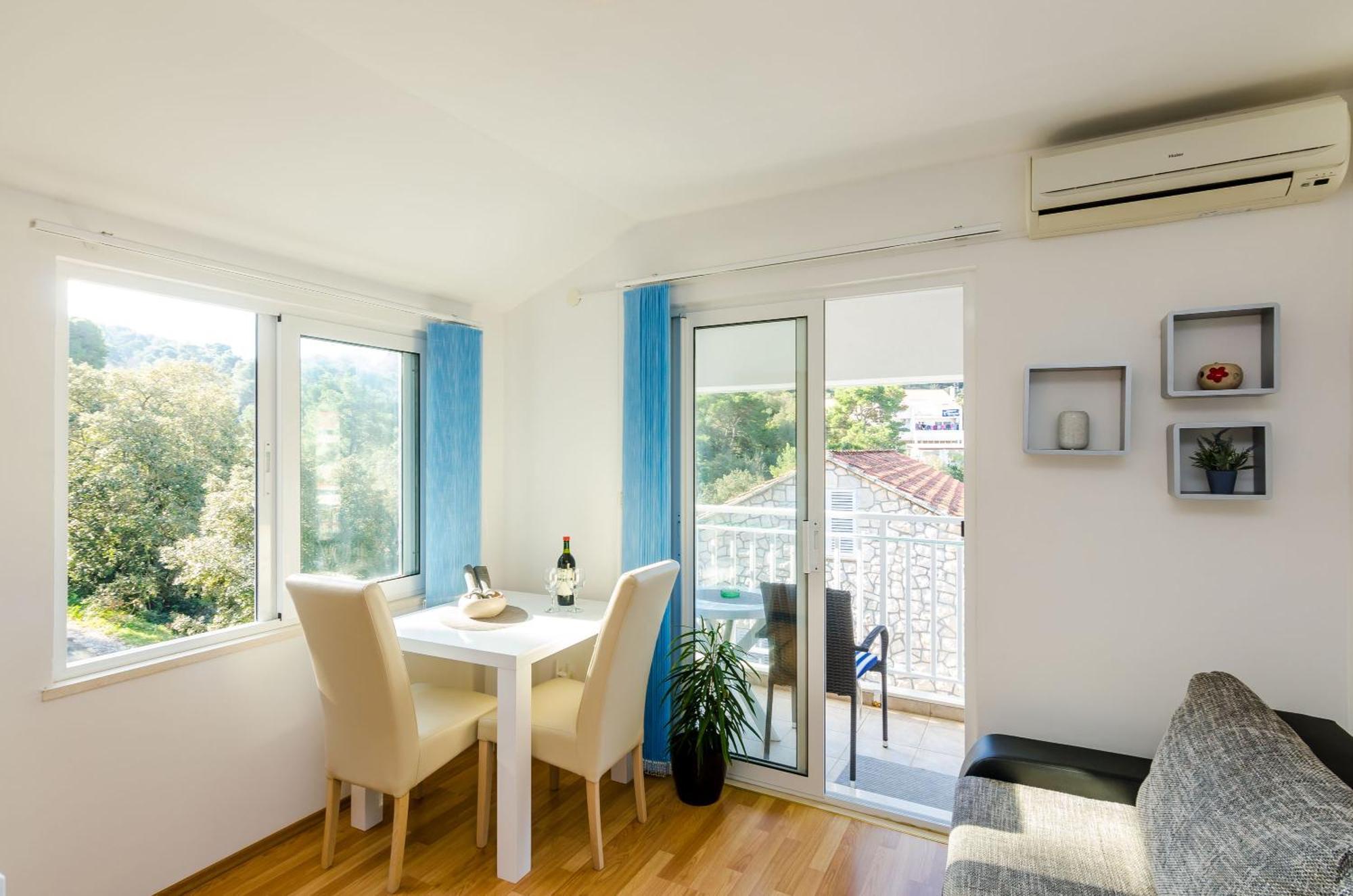 Apartments Lorena Mljet Pomena Exterior photo