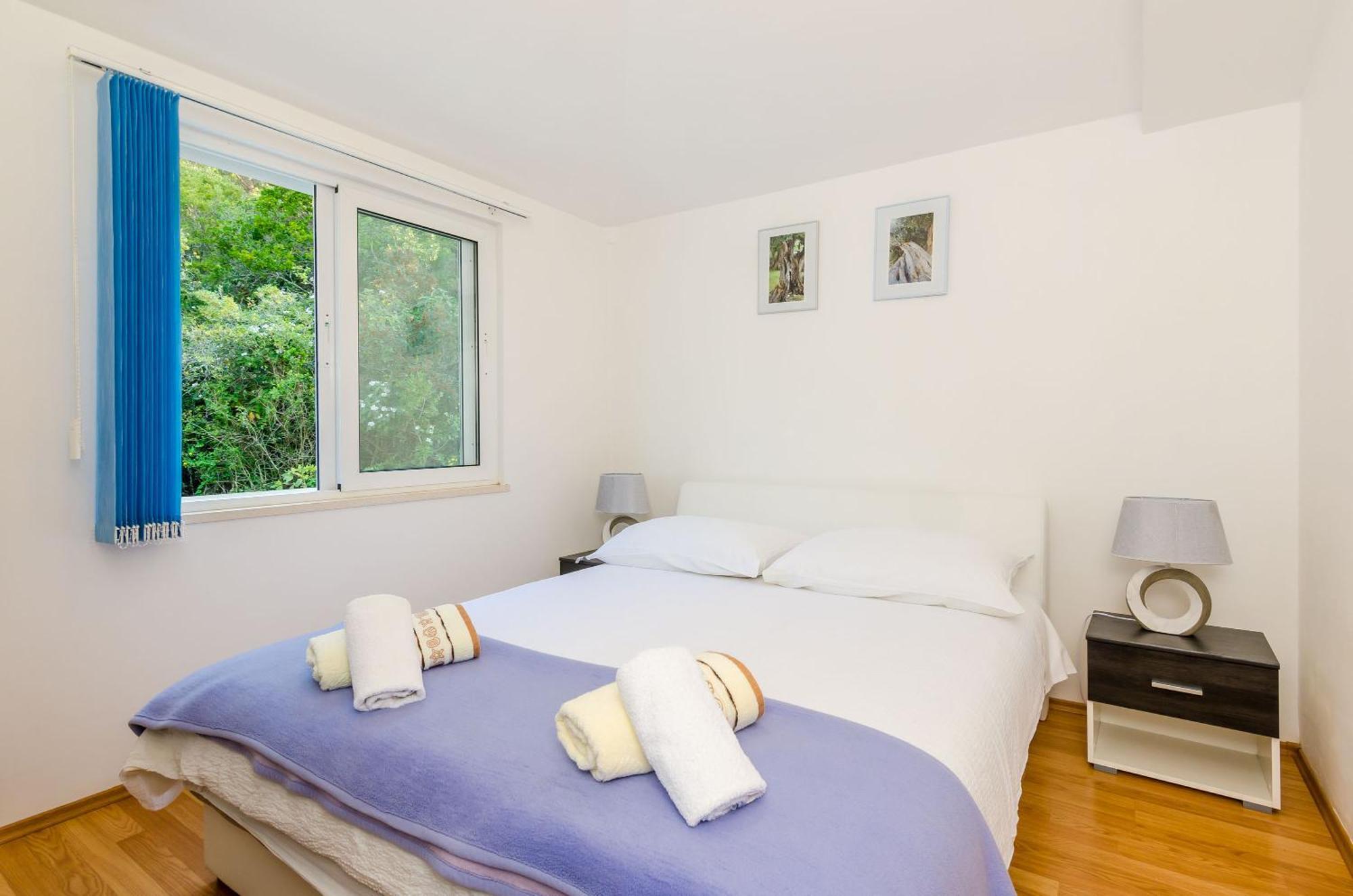 Apartments Lorena Mljet Pomena Exterior photo