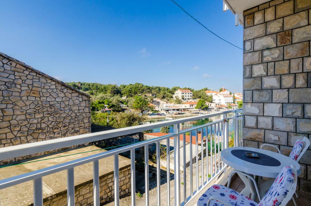 Apartments Lorena Mljet Pomena Exterior photo