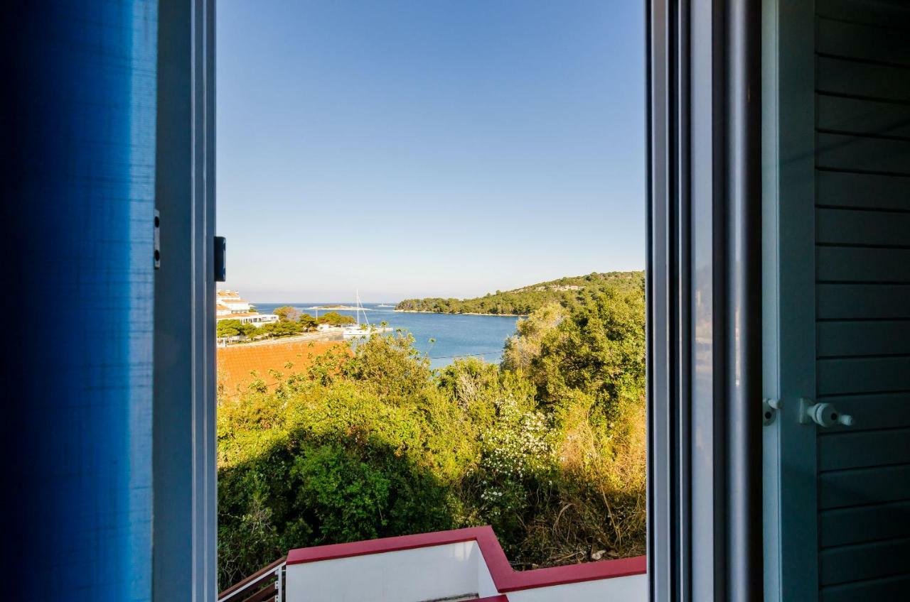 Apartments Lorena Mljet Pomena Exterior photo